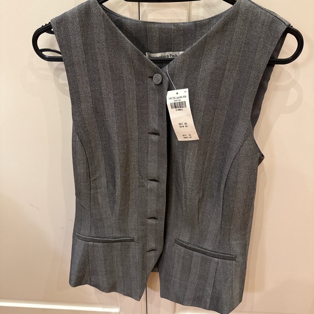 Abercrombie & Fitch Gray Striped Blouse